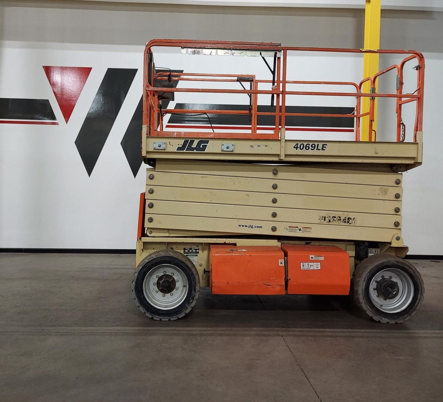 JLG - 4069LE