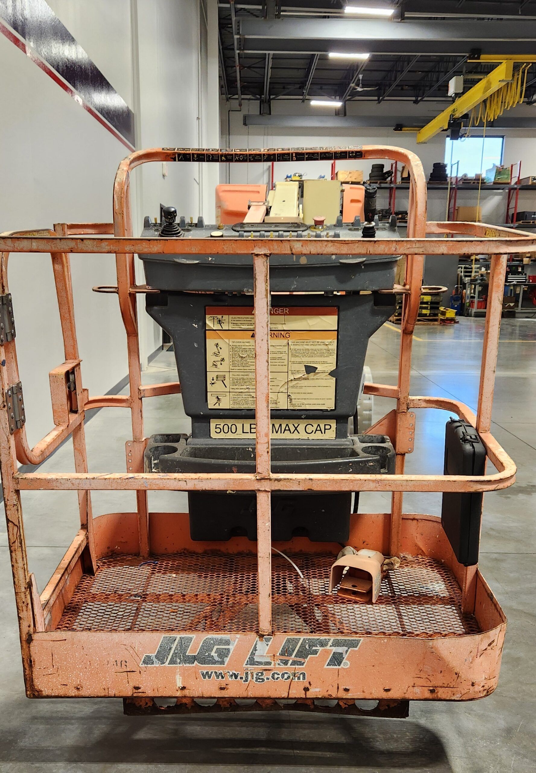 JLG - E300AJP - Image 2