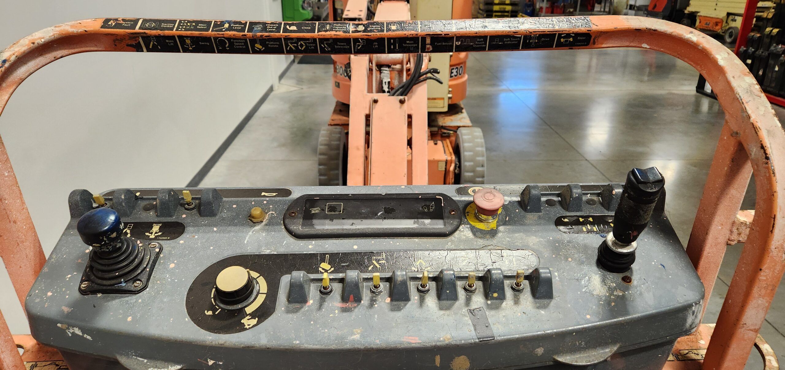 JLG - E300AJP - Image 3