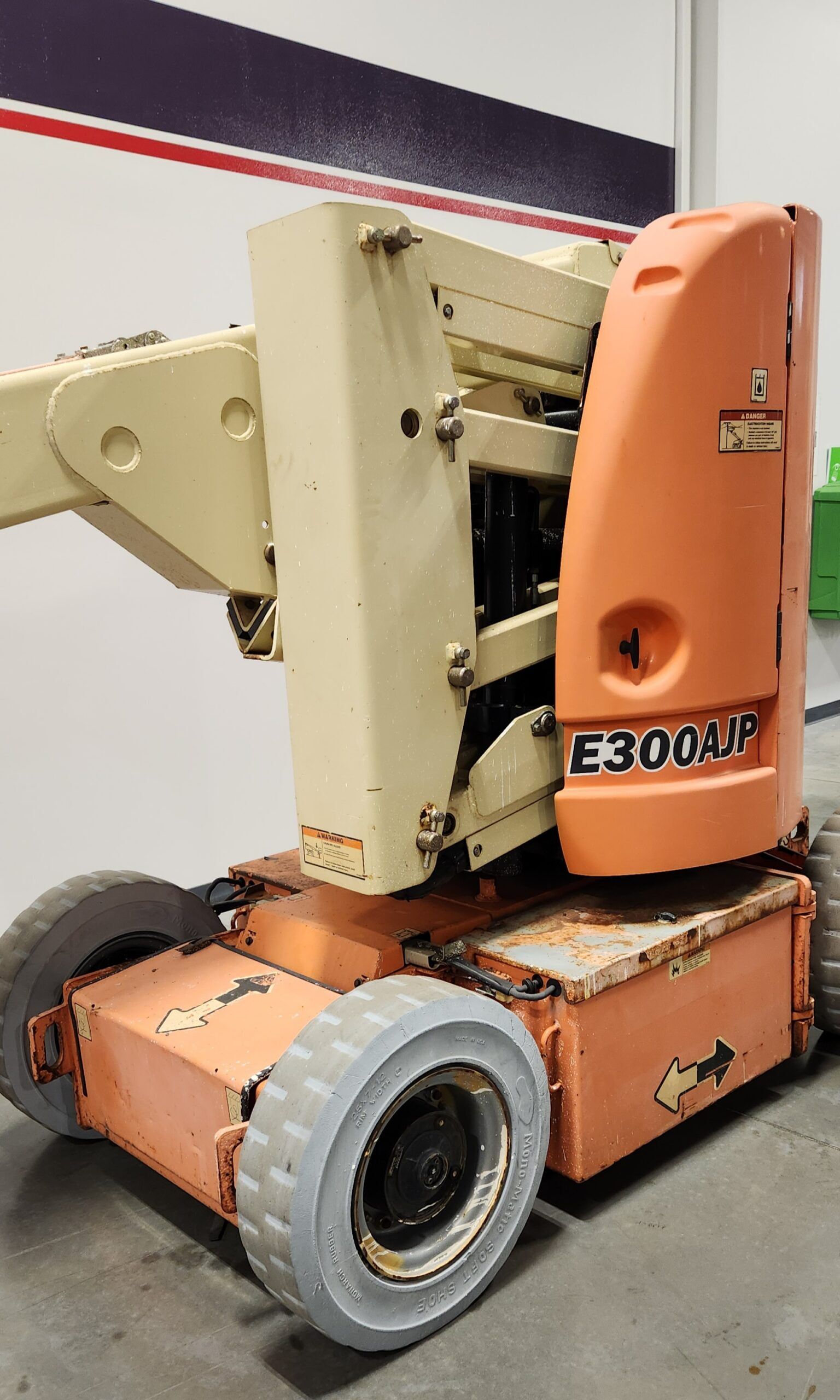 JLG - E300AJP - Image 5